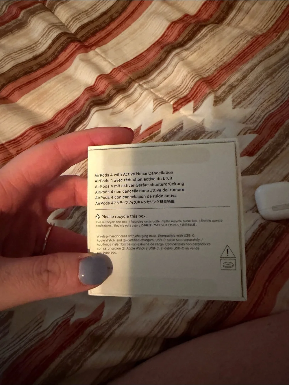Apple AirPod 4 with noise cancellation hardly used